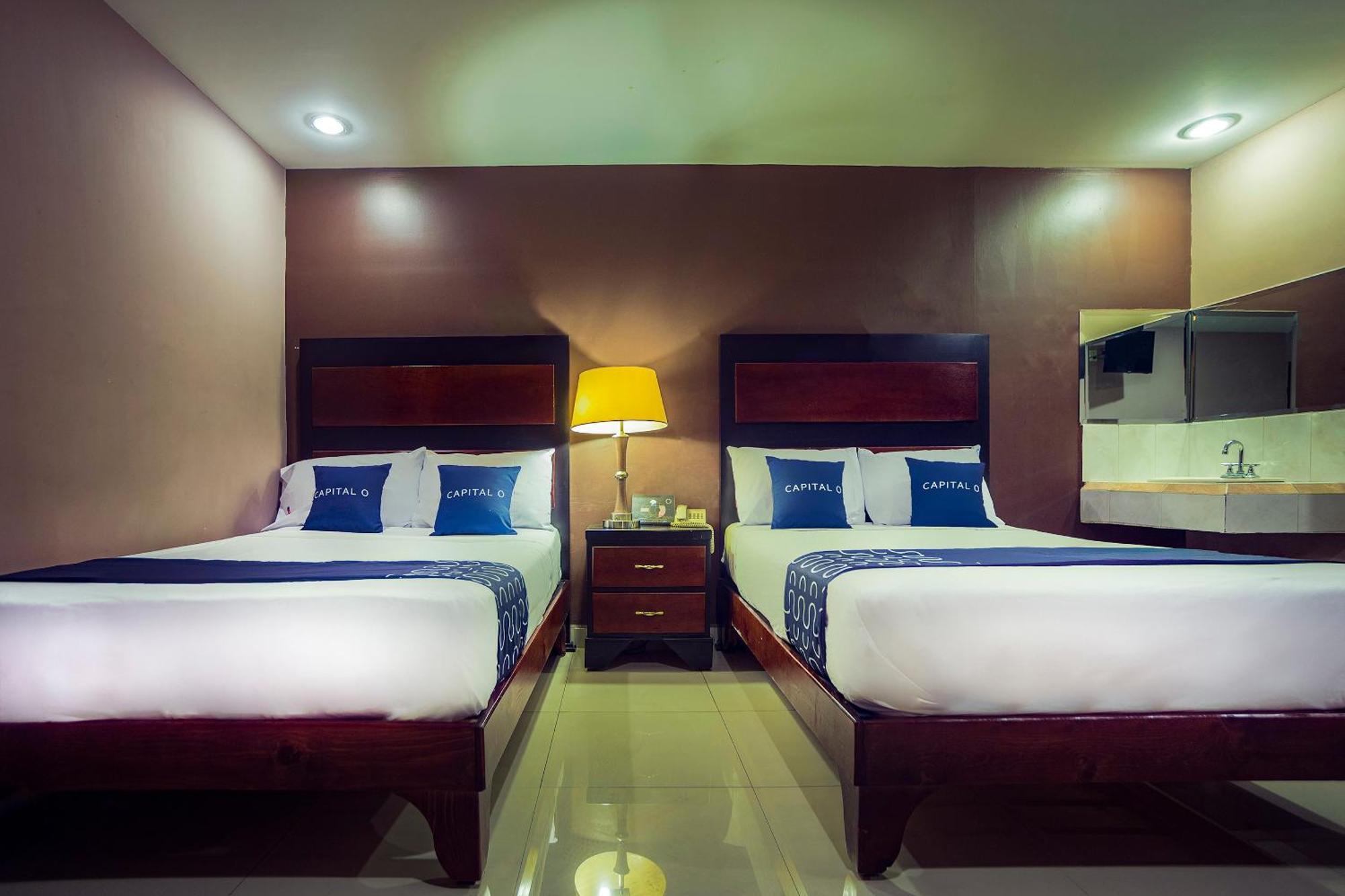 Capital O Hotel Diro, Monterrey Luaran gambar