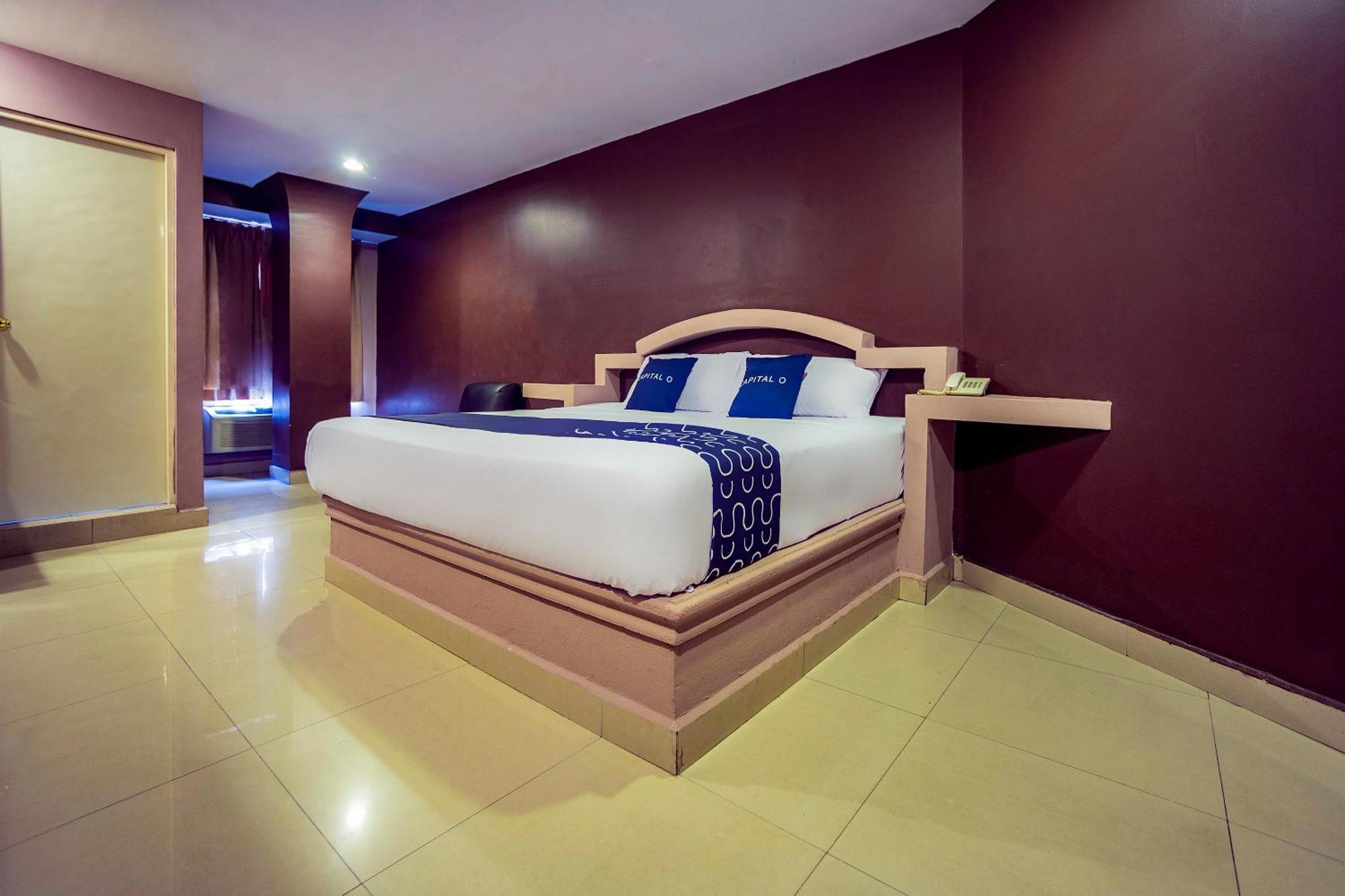 Capital O Hotel Diro, Monterrey Luaran gambar