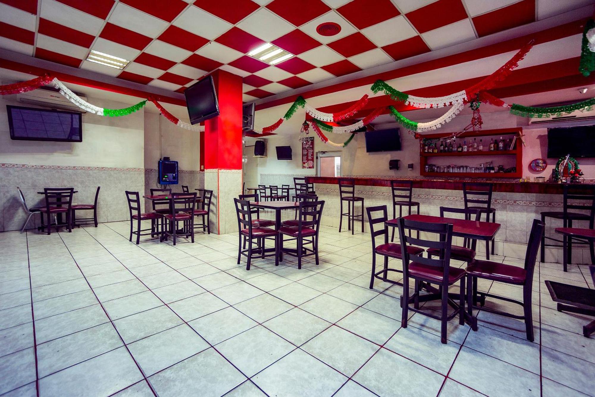Capital O Hotel Diro, Monterrey Luaran gambar